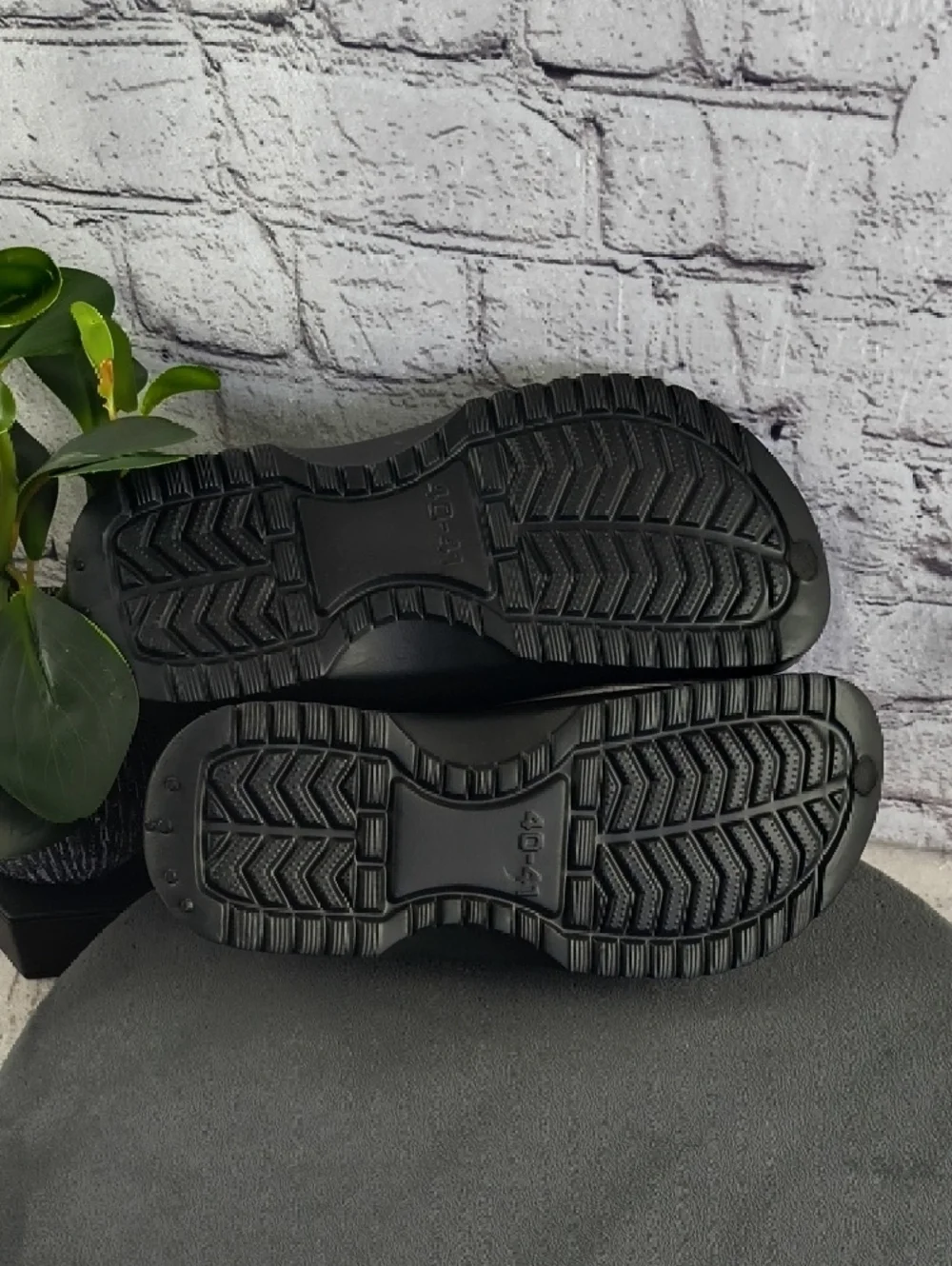Men's Black Slip-On Clog Shoes - Comfortable Everyday Comfort Very Lightweight 9